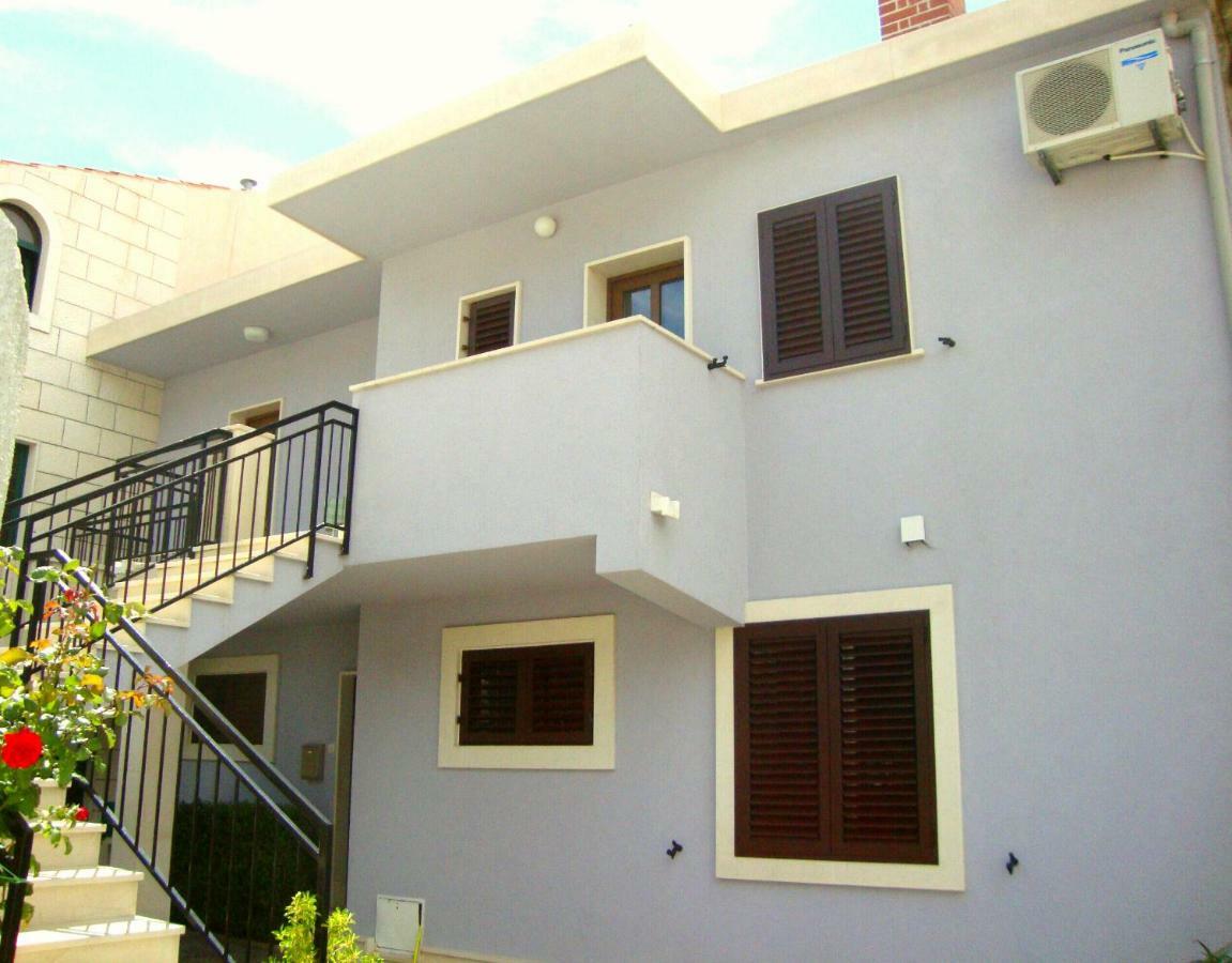 Apartmani Bezma Bol Kültér fotó