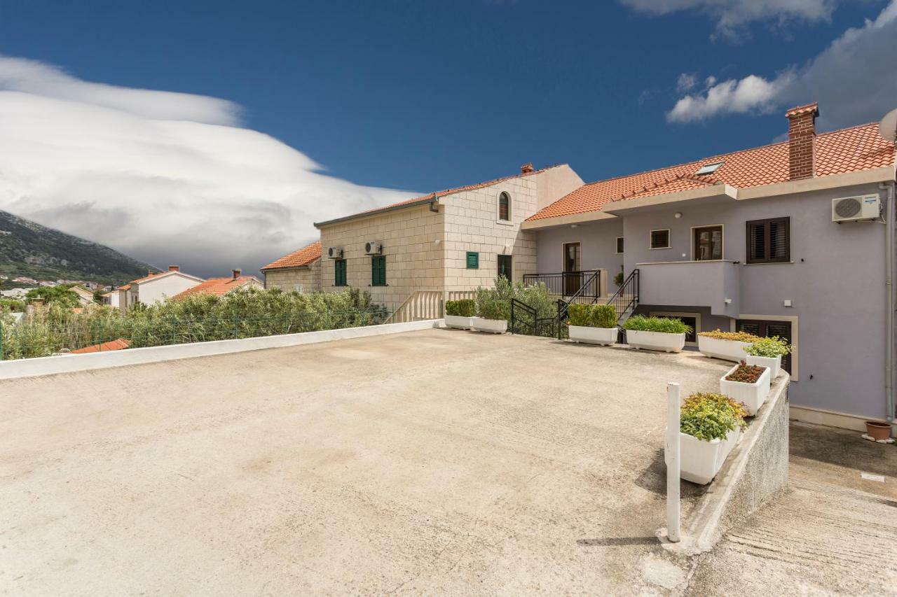 Apartmani Bezma Bol Kültér fotó