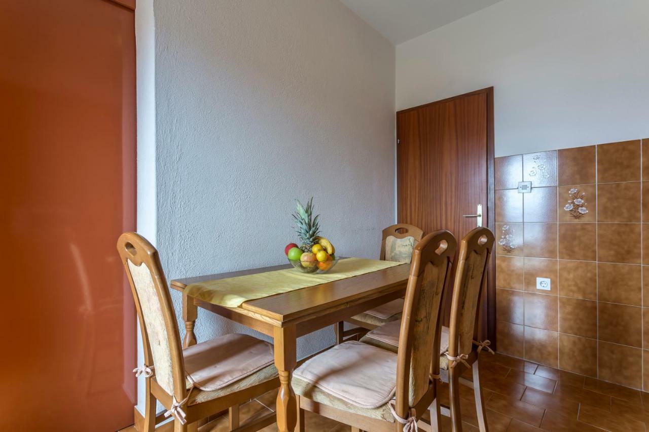 Apartmani Bezma Bol Kültér fotó