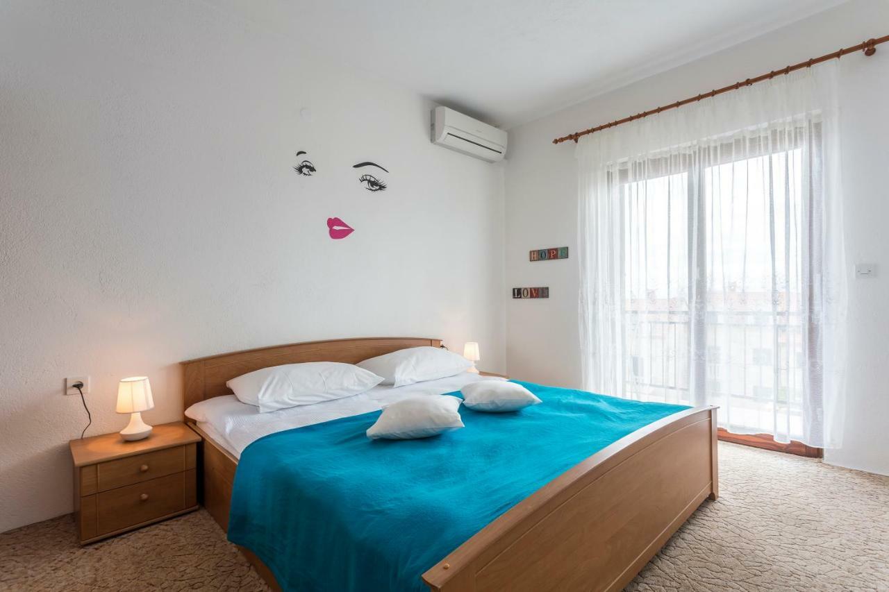 Apartmani Bezma Bol Kültér fotó